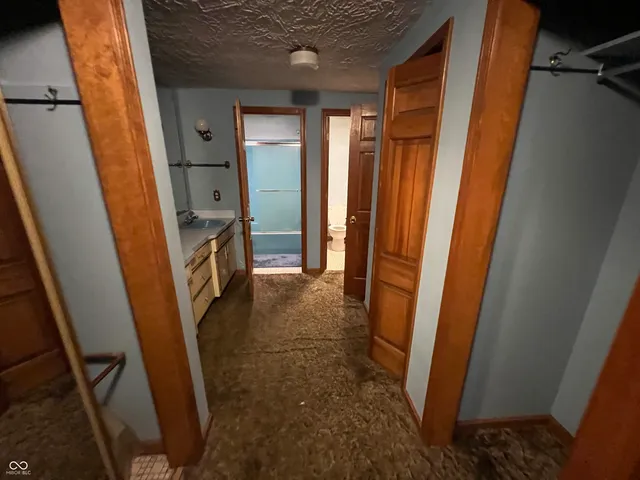 $1 | 299 East County Road 360 North, Anderson, IN 46012