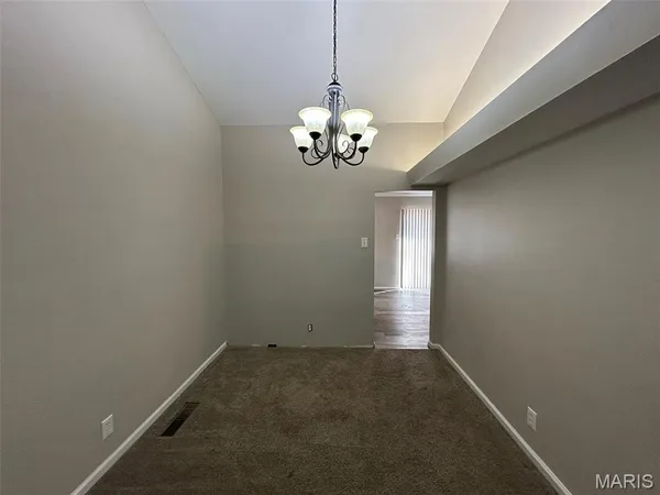 $2,185 | 1750 Schuetz Road, St. Louis, MO 63146