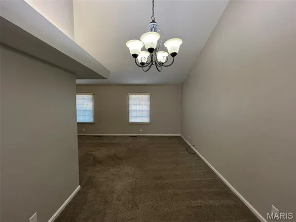 $2,185 | 1750 Schuetz Road, St. Louis, MO 63146