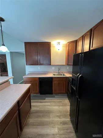 $2,185 | 1750 Schuetz Road, St. Louis, MO 63146