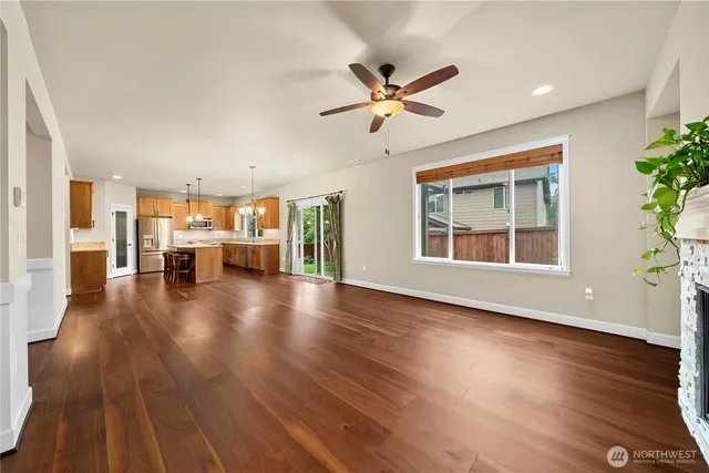 $775,000 | 28215 224th Avenue Southeast, Maple Valley, WA 98038