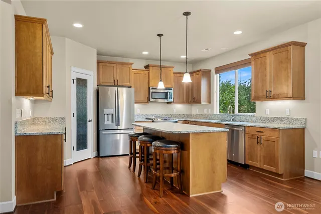 $775,000 | 28215 224th Avenue Southeast, Maple Valley, WA 98038