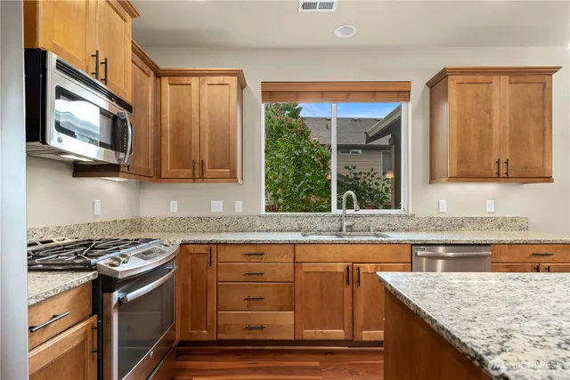 $775,000 | 28215 224th Avenue Southeast, Maple Valley, WA 98038