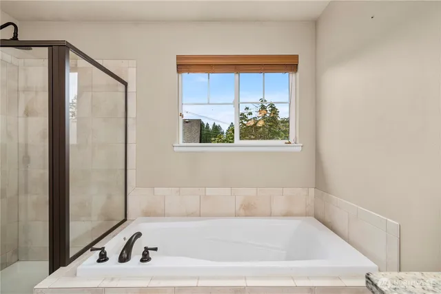 $775,000 | 28215 224th Avenue Southeast, Maple Valley, WA 98038