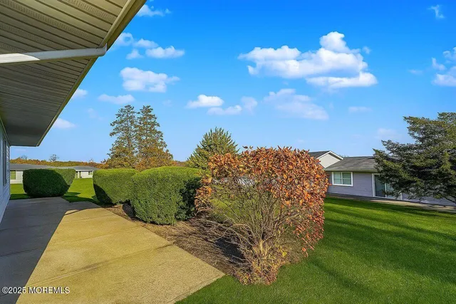 $365,000 | 55 Tony Court, Brick, NJ 08724