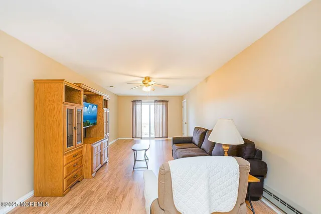 $365,000 | 55 Tony Court, Brick, NJ 08724