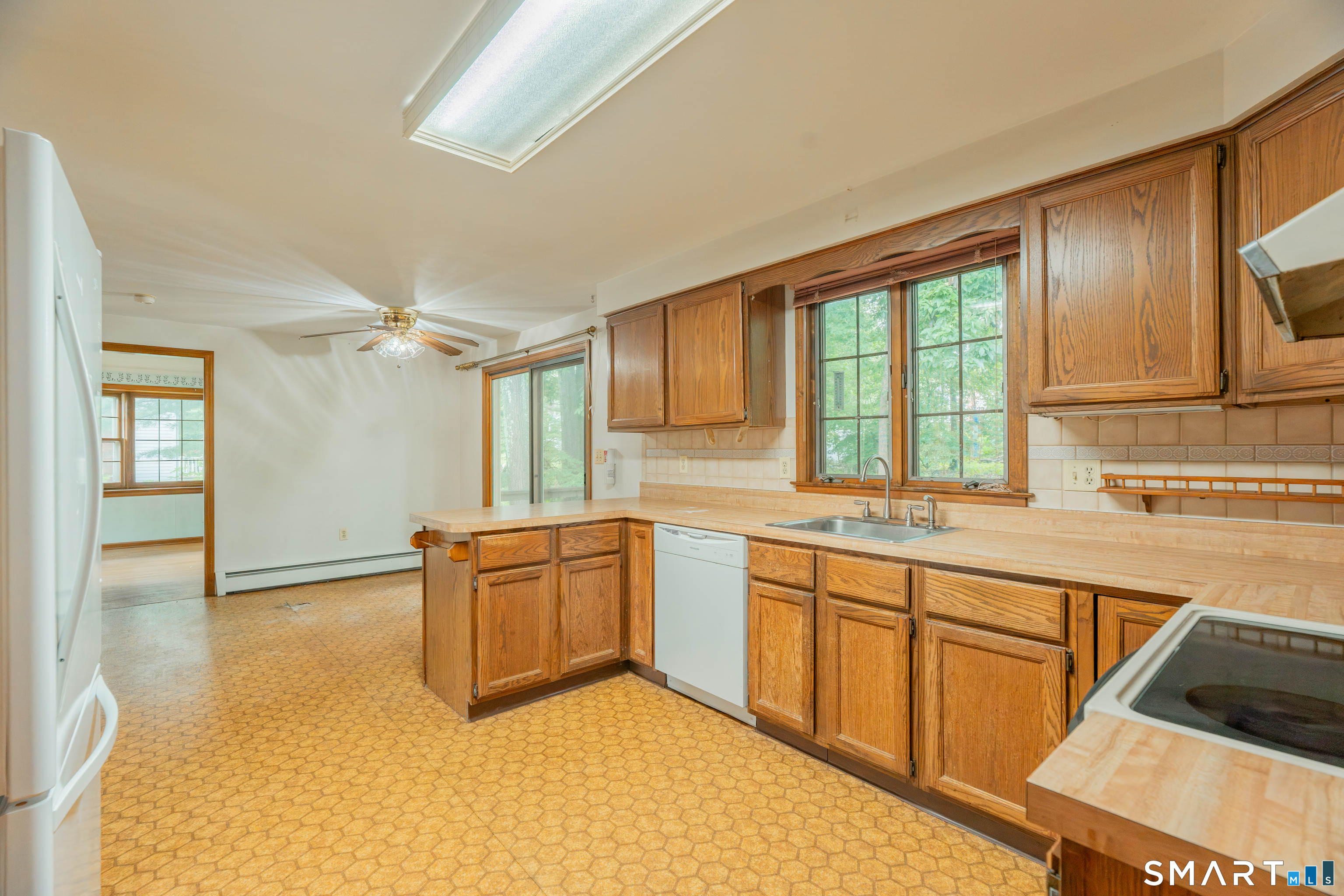 88 Farm Hill Road Wallingford, CT 06492 - Photo 9 of 40 Gallery Image 9