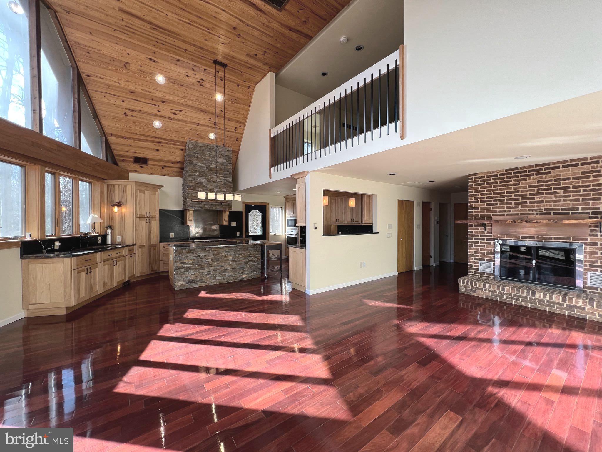 12889 Eagles View Road Phoenix, MD 21131 - Photo 12 of 45 Living/Dining Room