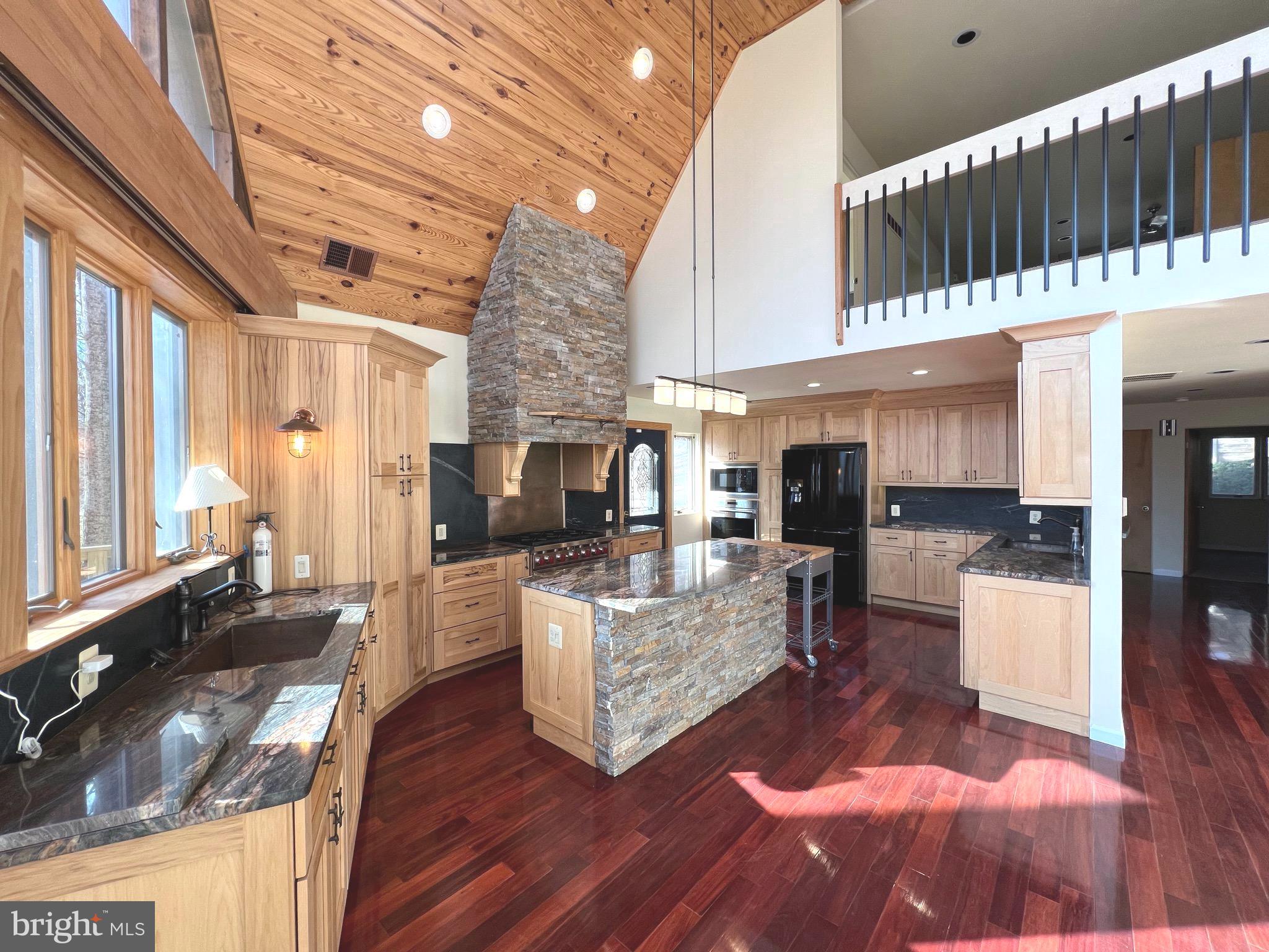 12889 Eagles View Road Phoenix, MD 21131 - Photo 13 of 45 Kitchen/Living