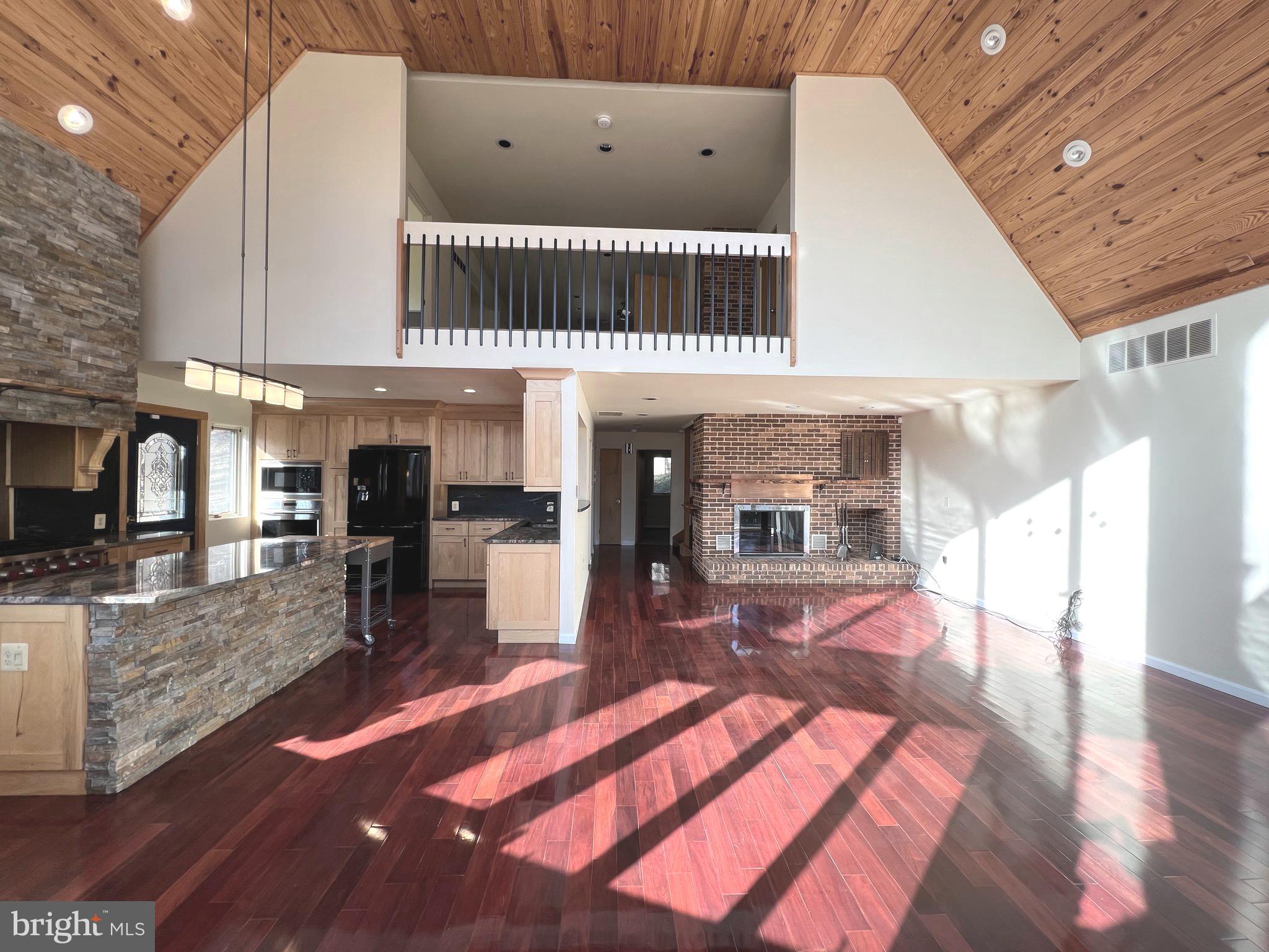 12889 Eagles View Road Phoenix, MD 21131 - Photo 14 of 45 Living/Dining/Kitchen