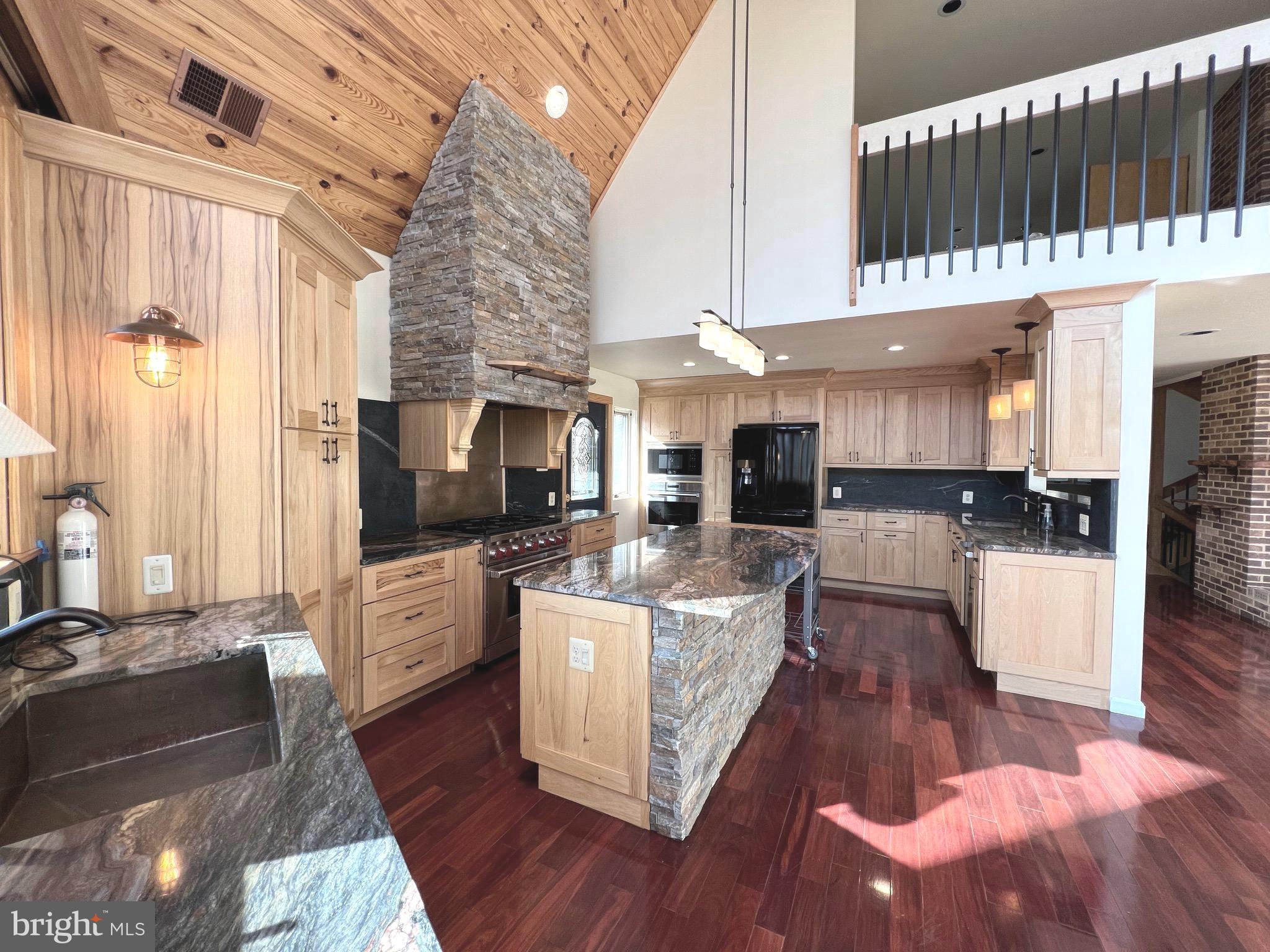 12889 Eagles View Road Phoenix, MD 21131 - Photo 17 of 45 Kitchen