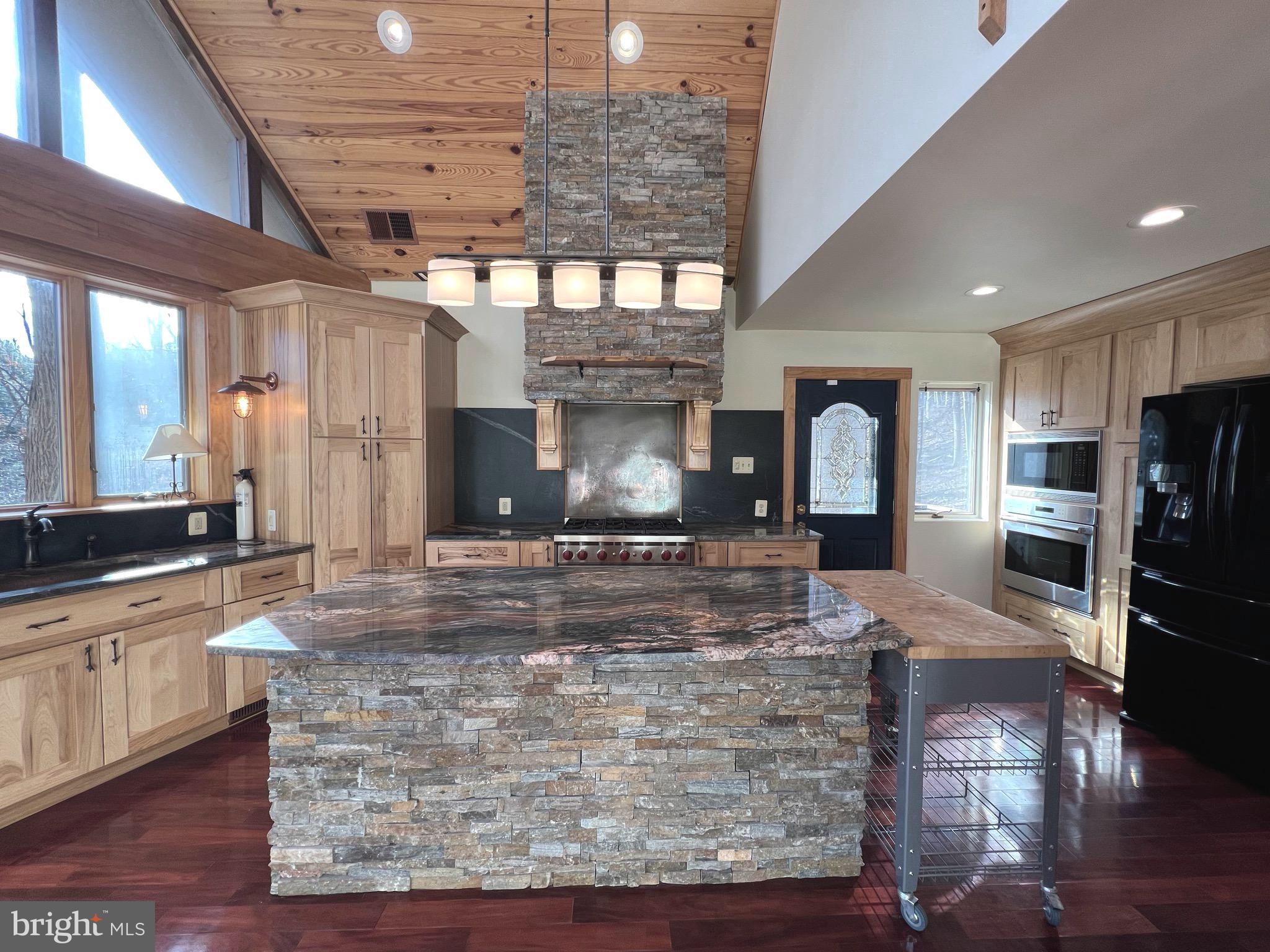 12889 Eagles View Road Phoenix, MD 21131 - Photo 19 of 45 Kitchen