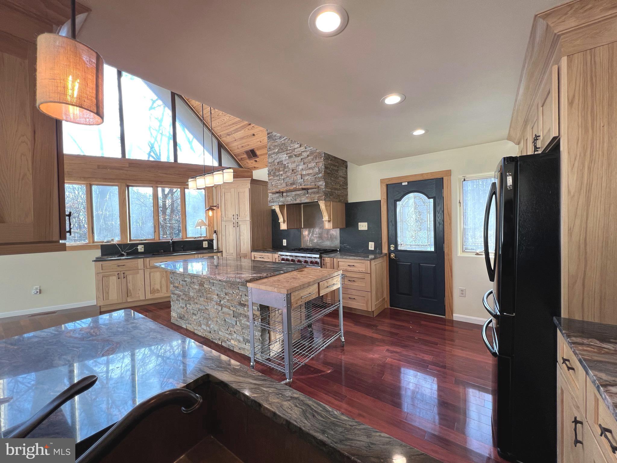 12889 Eagles View Road Phoenix, MD 21131 - Photo 21 of 45 Kitchen