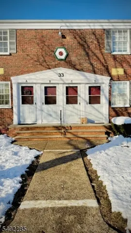 $2,100 | 33 West Roselle Avenue, Unit B, Roselle Park, NJ 07204