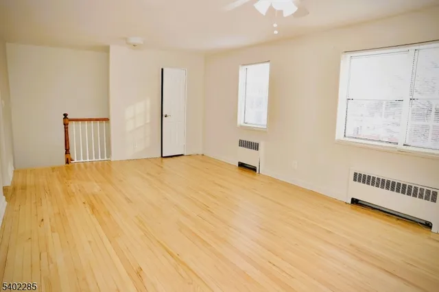 $2,100 | 33 West Roselle Avenue, Unit B, Roselle Park, NJ 07204