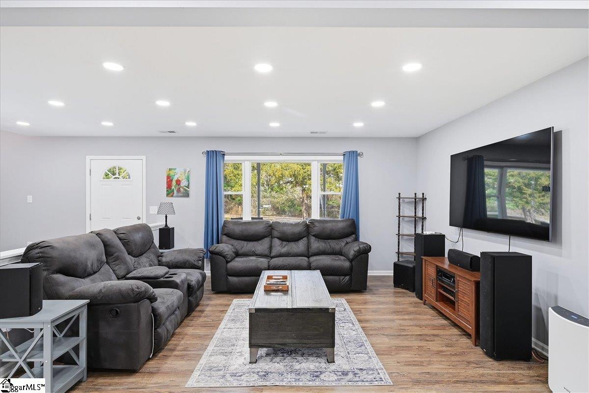 110 Axel Drive Fountain Inn, SC 29644 - Photo 5 of 50