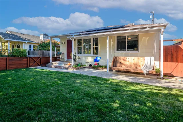 $399,000 | 108 Delta Avenue, Isleton, CA 95641