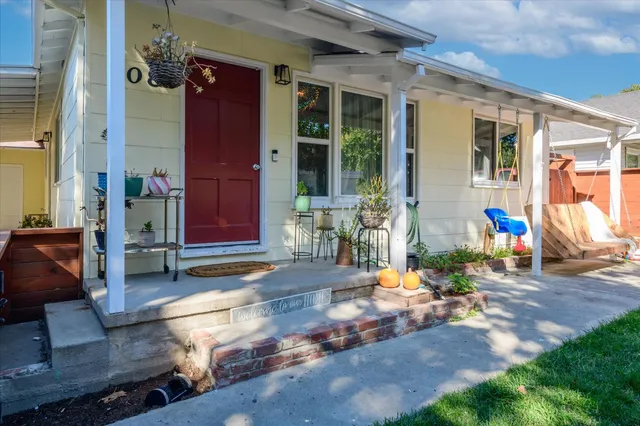 $399,000 | 108 Delta Avenue, Isleton, CA 95641