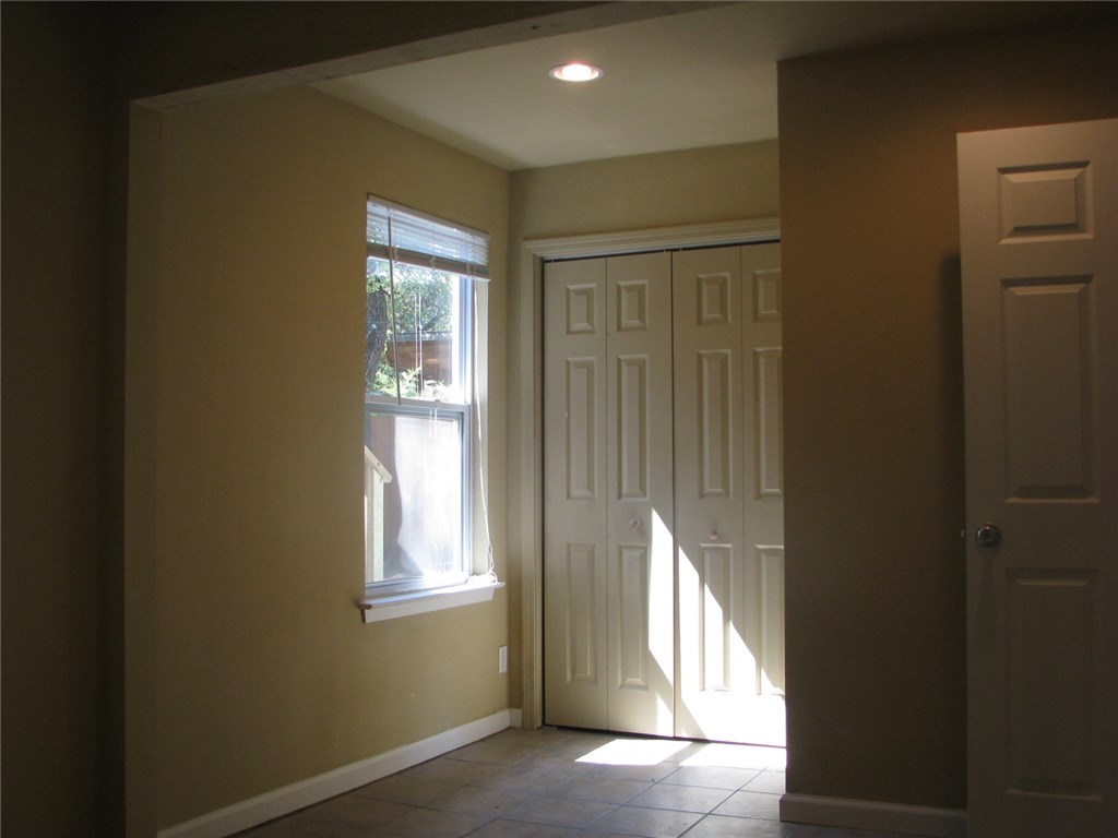 2830 San Gabriel Street, Unit B Austin, TX 78705 - Photo 4 of 14 a view of an entryway