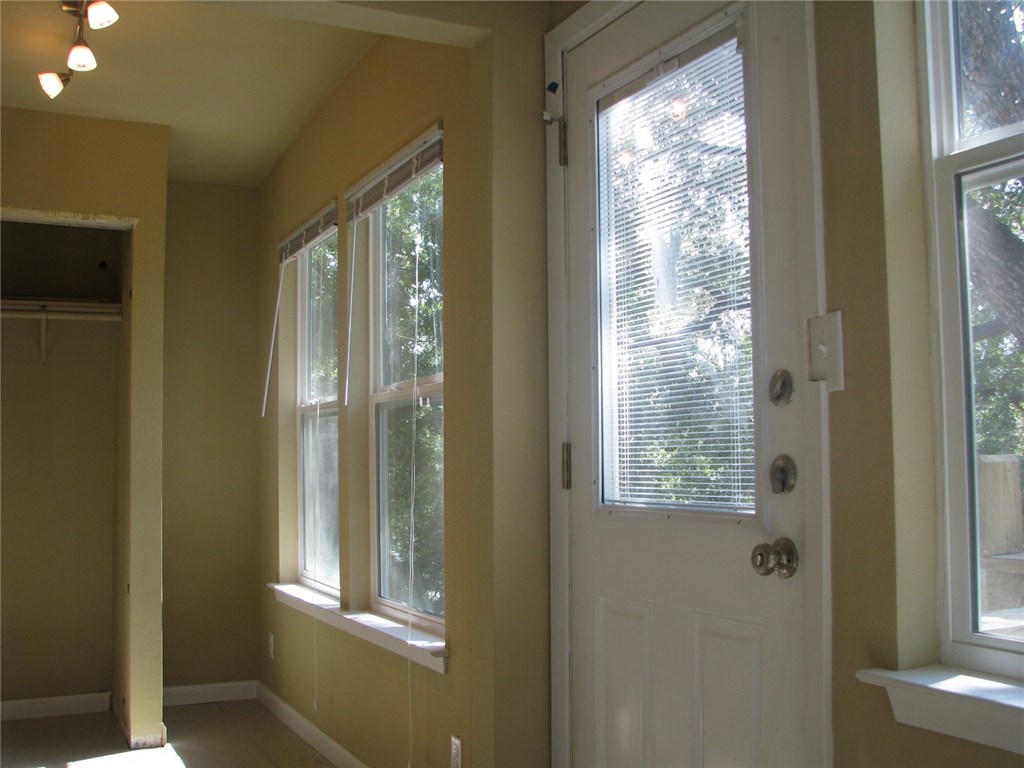 2830 San Gabriel Street, Unit B Austin, TX 78705 - Photo 8 of 14 a view of an front door