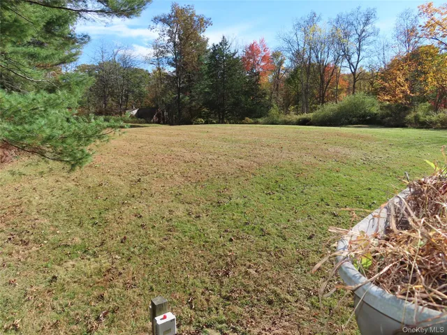 a view of an outdoor space and a yard