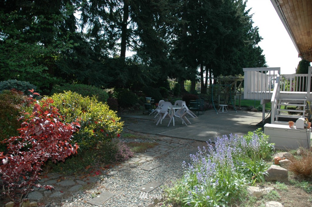 2533 Northeast 19th Street Renton, WA 98056 - Photo 17 of 20 Gallery Image 17