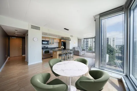 $239,900 | 8151 33rd Avenue South, Unit 305, Bloomington, MN 55425