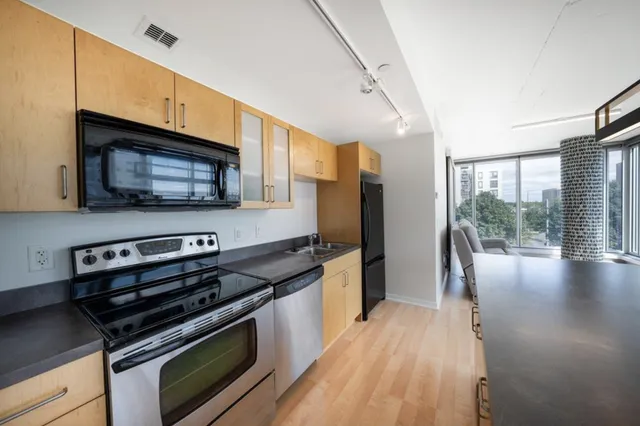 $239,900 | 8151 33rd Avenue South, Unit 305, Bloomington, MN 55425