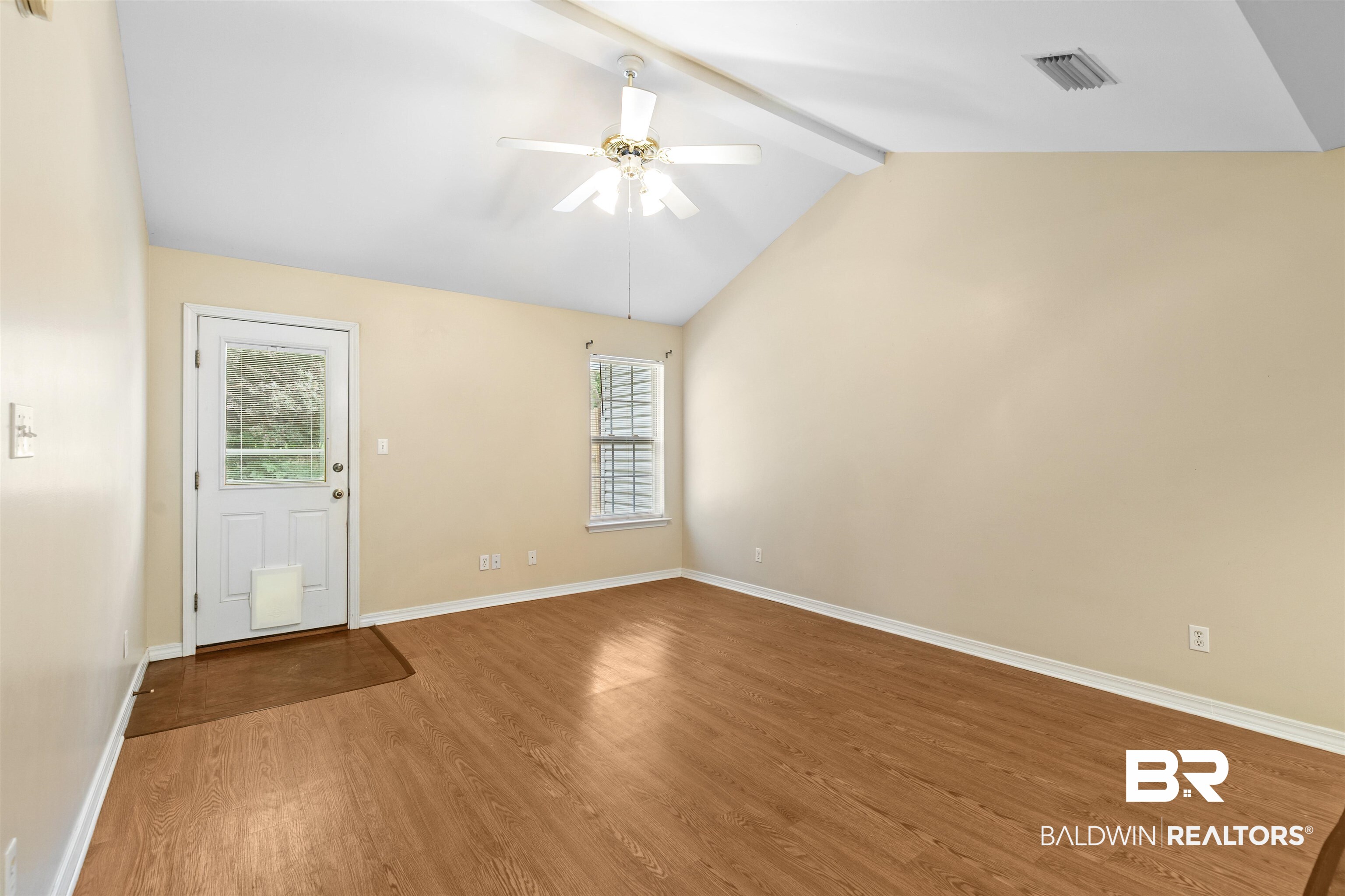 16985 Highway 104 Silverhill, AL 36576 - Photo 9 of 47