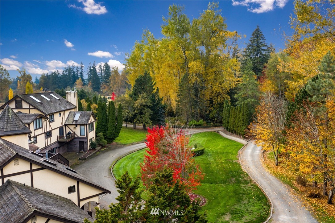 4566 Anderson Way Bellingham, WA 98226 - Photo 6 of 29 a view of a backyard with plants