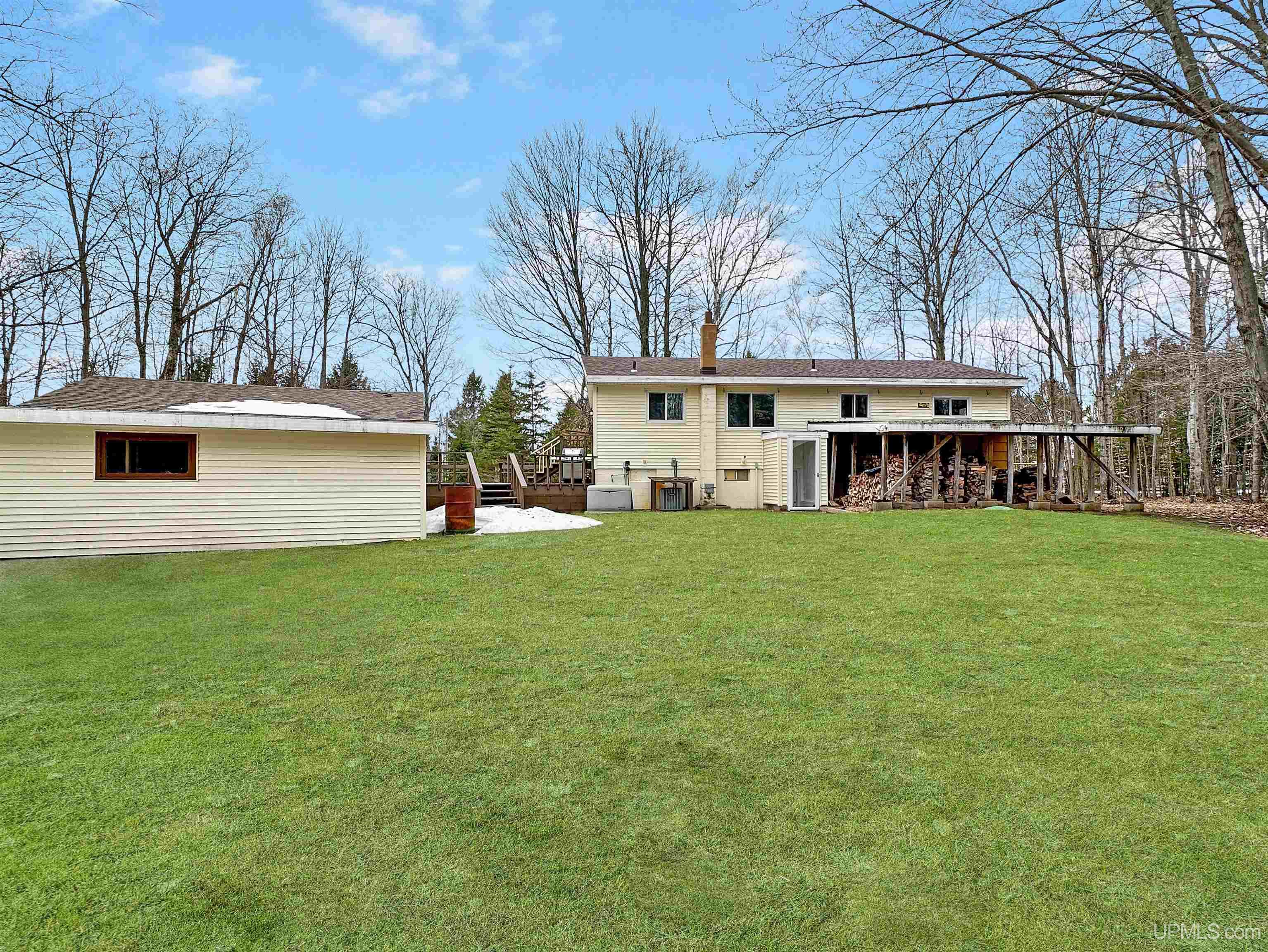 8672 M M.5 Road Gladstone, MI 49837 - Photo 31 of 38