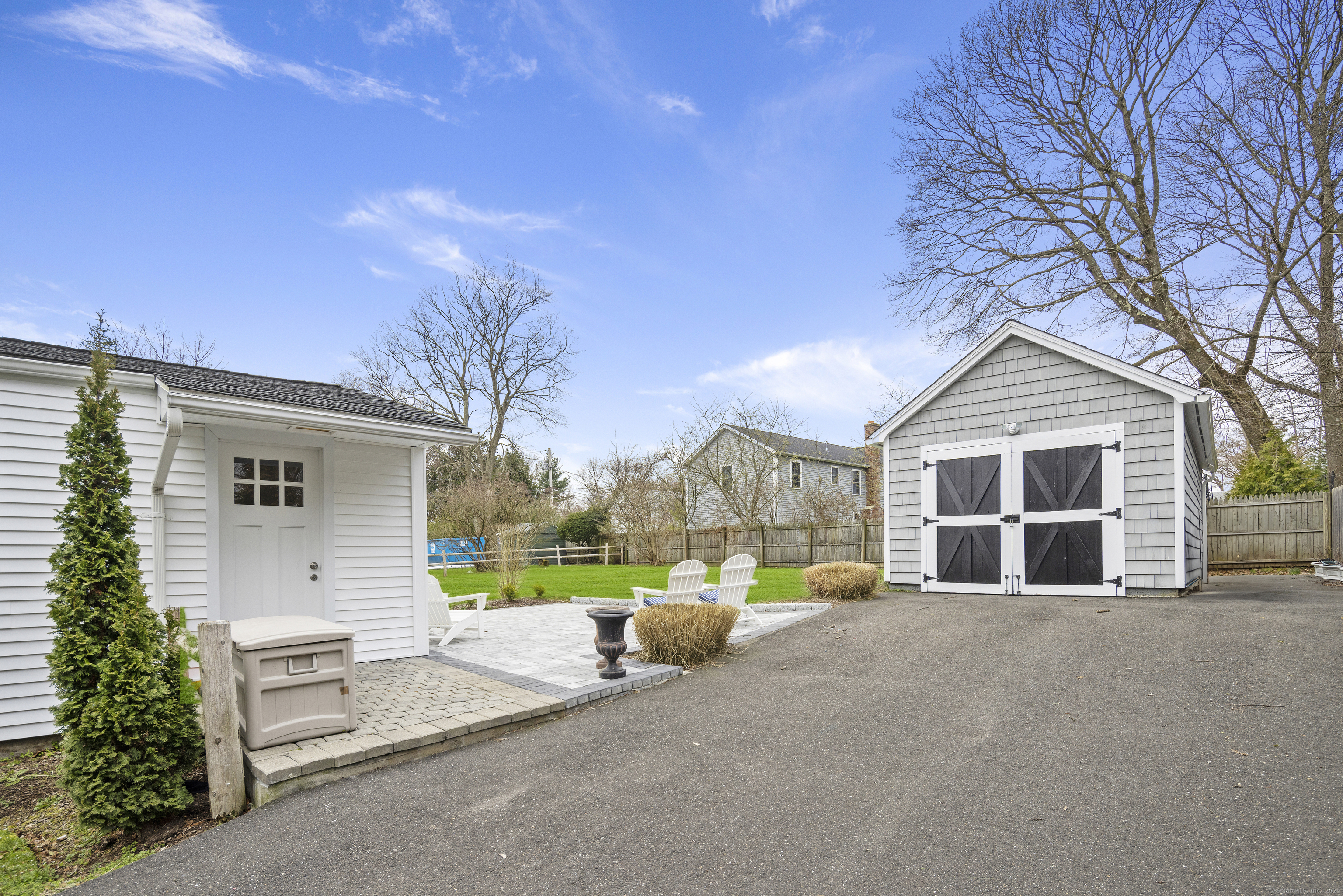 146 Oxford Road Fairfield, CT 06890 - Photo 17 of 31