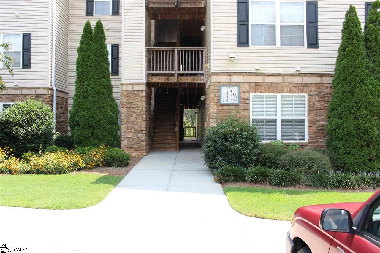 722 Lookover Drive Anderson, SC 29621 - Photo 2 of 36