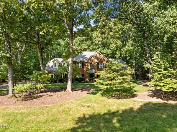 $750,000 | 5 Sagamore Place, Hillsborough, NC 27278