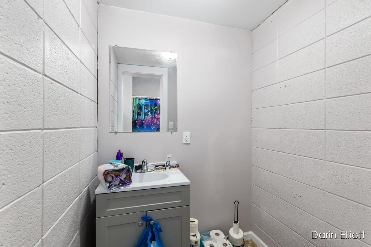 306 Russell Street Hubbardston, MI 48845 - Photo 33 of 87 IMG_1030