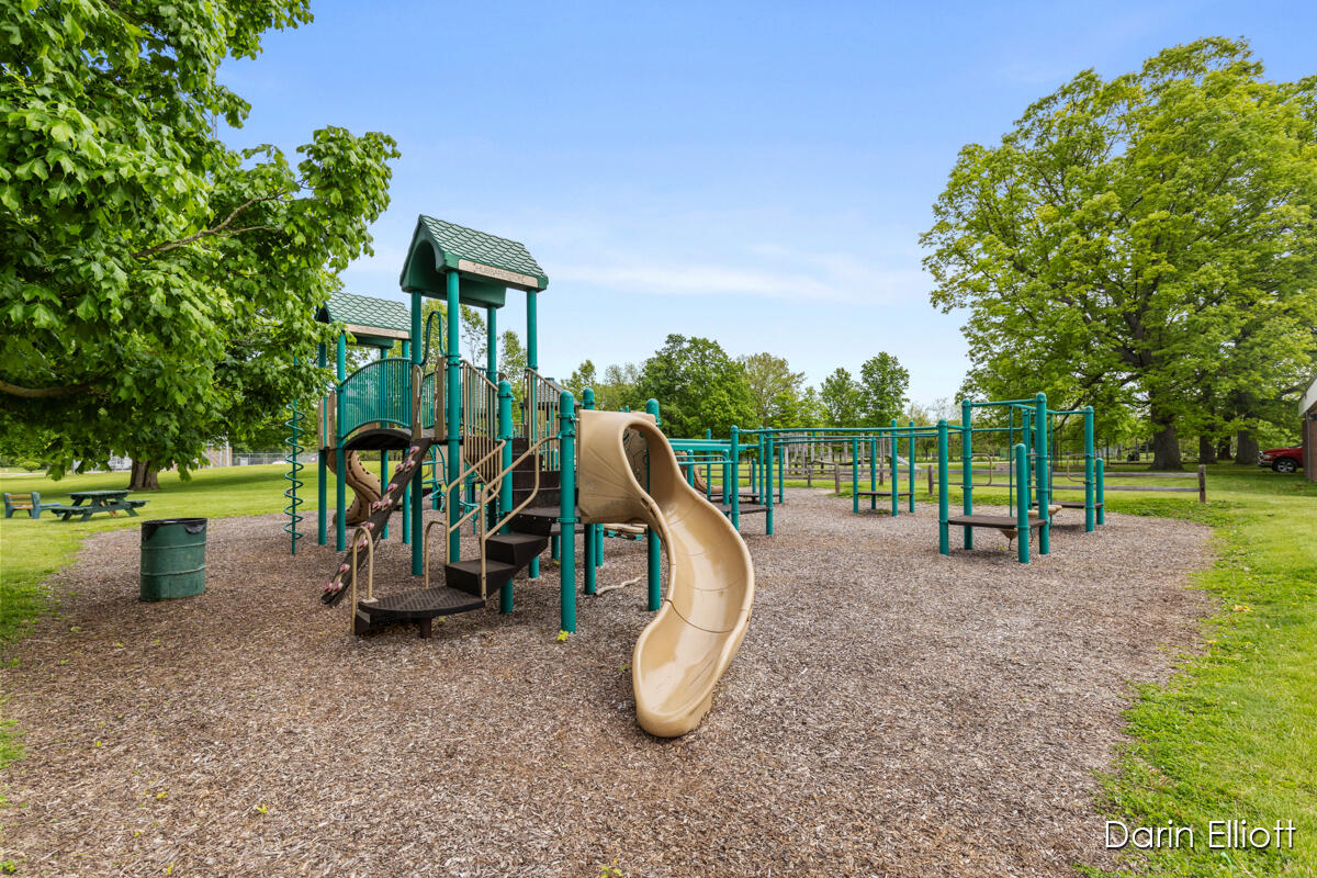 306 Russell Street Hubbardston, MI 48845 - Photo 68 of 87 IMG_1065