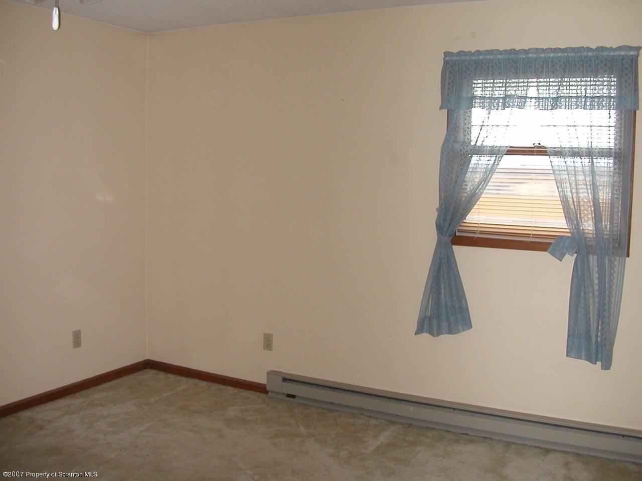 J&j Road Lake Ariel, PA 18436 - Photo 7 of 14 Gallery Image 7