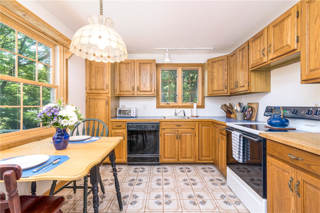 163 Crosspatch Road Charlestown, RI 02813 - Photo 15 of 38