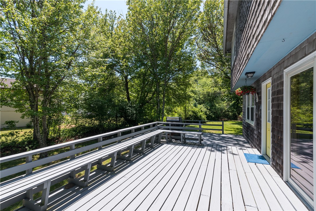 163 Crosspatch Road Charlestown, RI 02813 - Photo 4 of 38