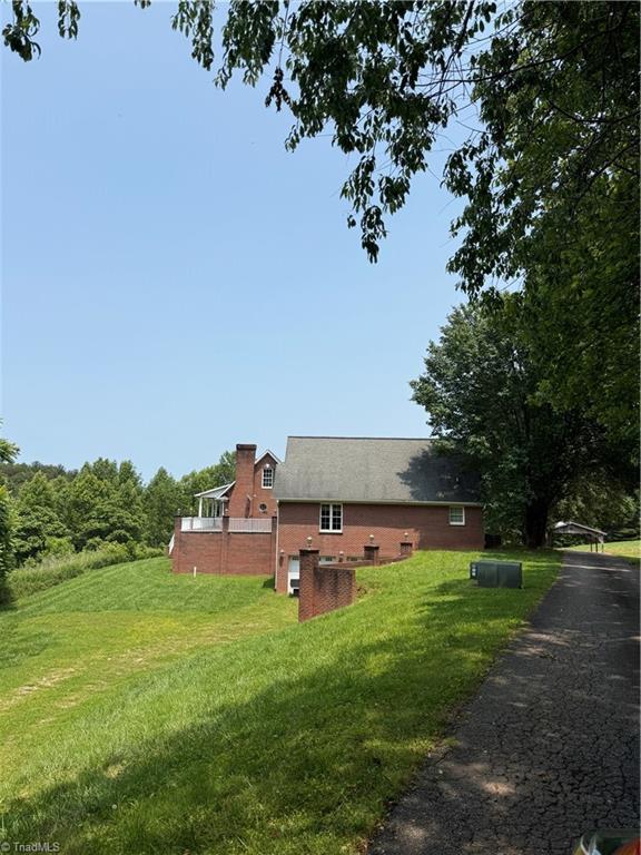 591 Fox Road Wilkesboro, NC 28697 - Photo 8 of 28