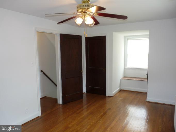 4312 Barrington Road Baltimore, MD 21229 - Photo 16 of 30 3rd Bedroom w/ Bulit-In Window Seat
