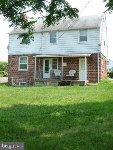 4312 Barrington Road Baltimore, MD 21229 - Photo 4 of 30 Spacious Backyard