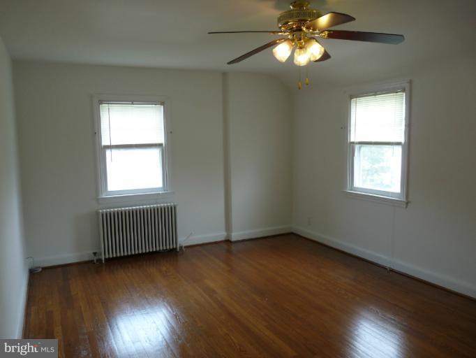 4312 Barrington Road Baltimore, MD 21229 - Photo 7 of 30 Bedroom (Master)