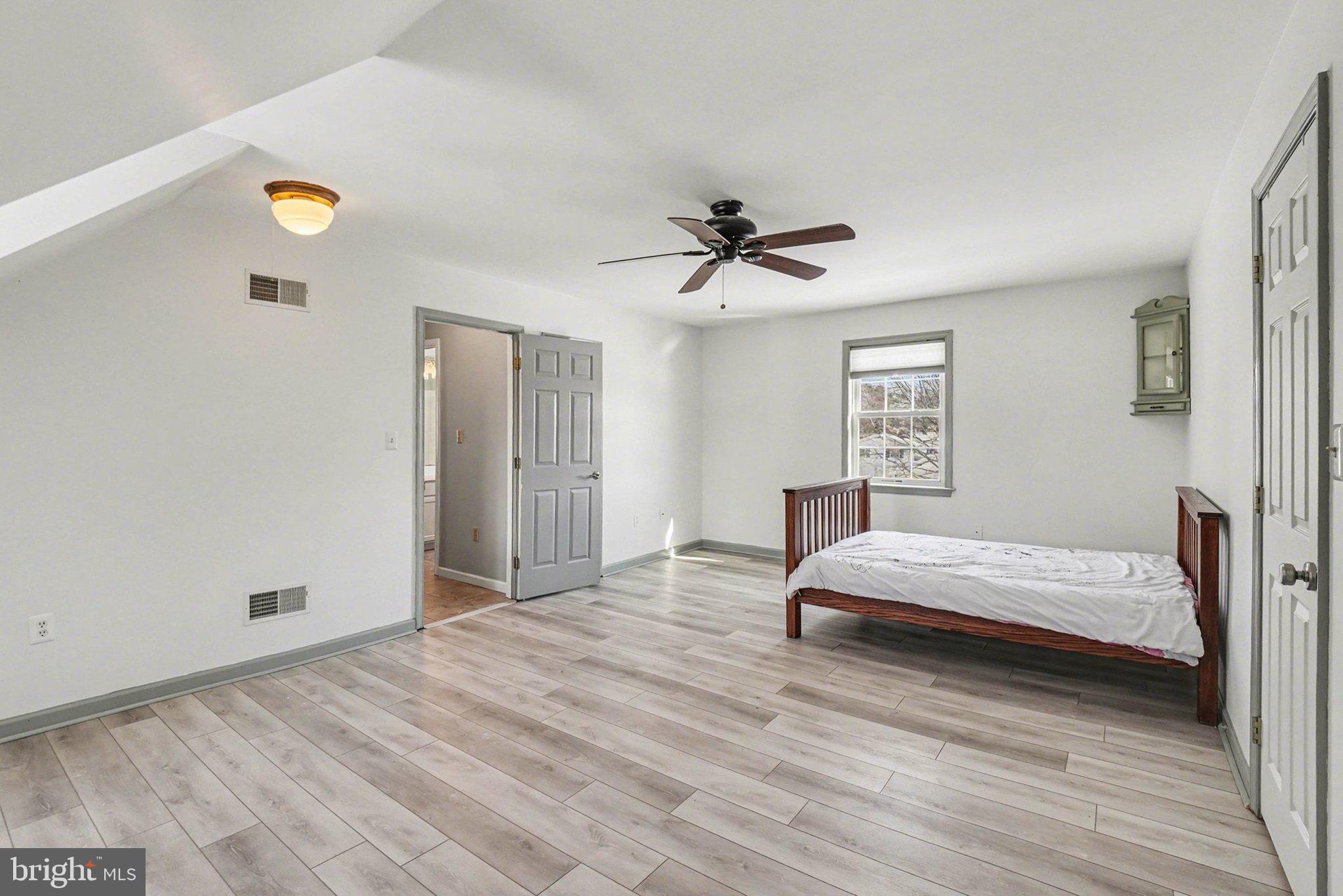 1350 Juniper Street Lebanon, PA 17042 - Photo 17 of 37 Upstairs Bedroom #2