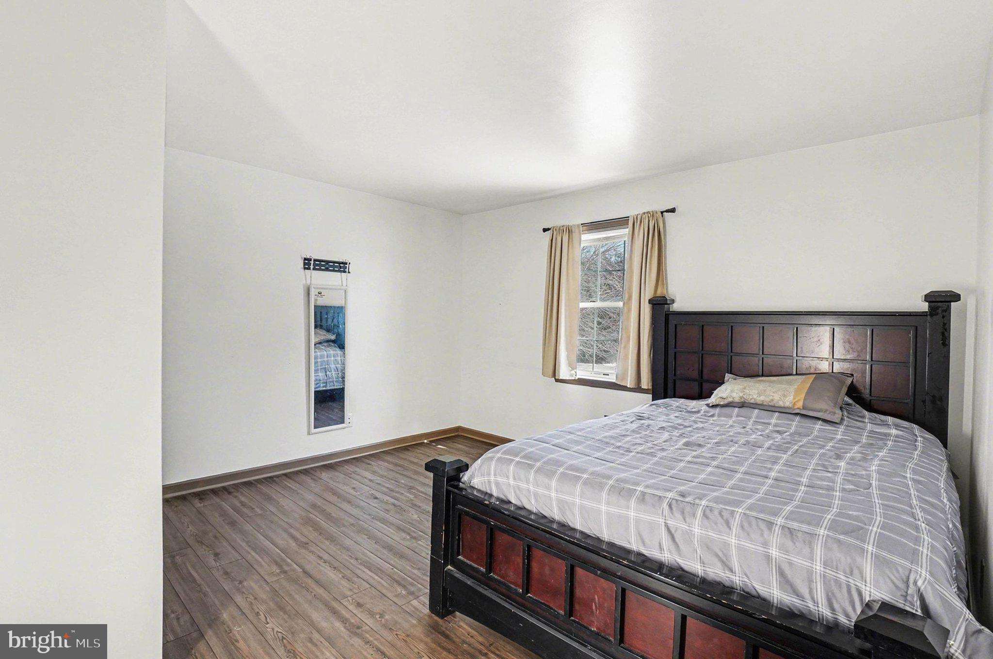 1350 Juniper Street Lebanon, PA 17042 - Photo 21 of 37 Main Floor Bedroom