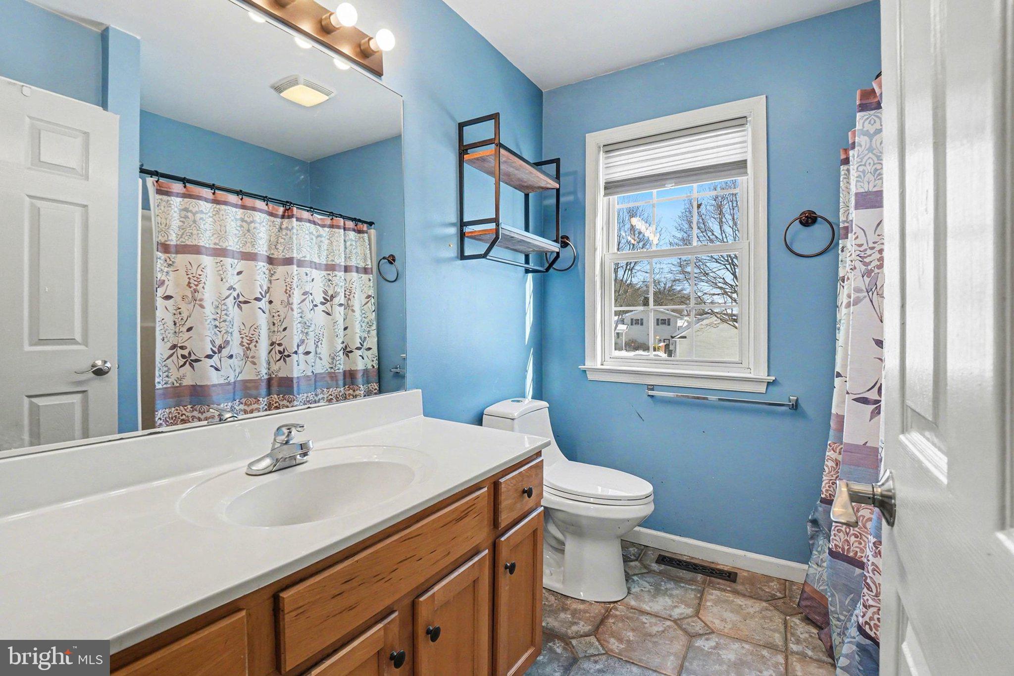 1350 Juniper Street Lebanon, PA 17042 - Photo 23 of 37 Main Floor Full Bathroom