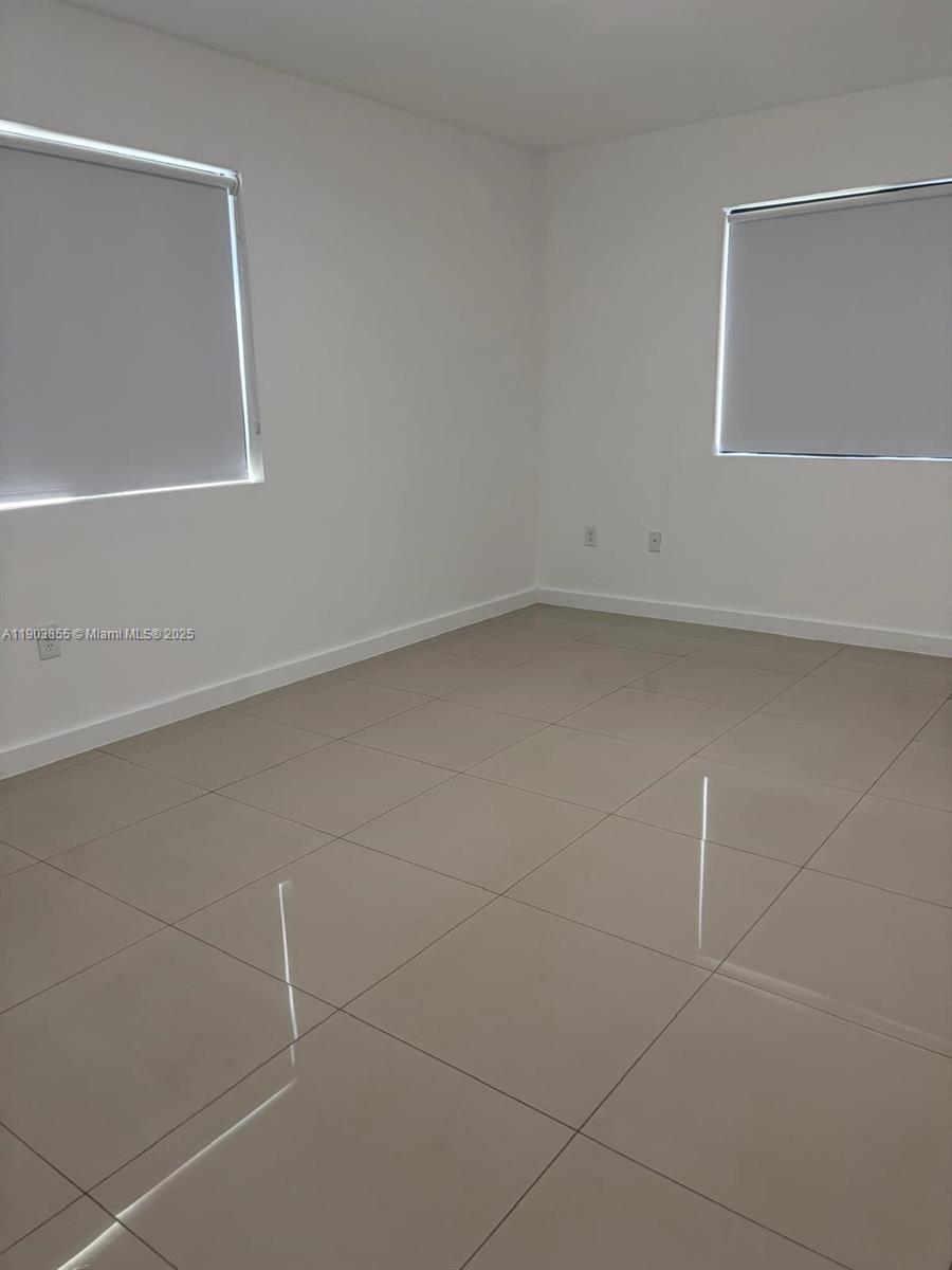 423 East 27th Street, Unit 101 Hialeah, FL 33013 - Photo 3 of 13