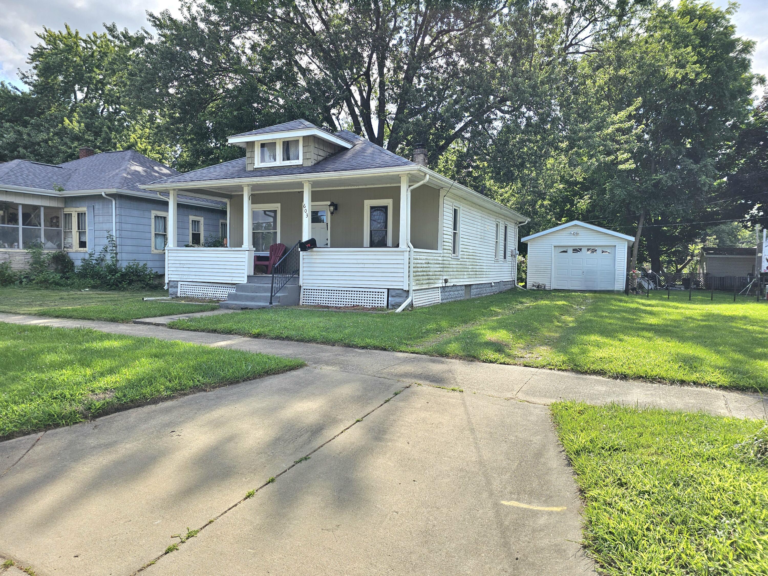 603 South Constantine Street Three Rivers, MI 49093 - Photo 1 of 13 20240718_170321