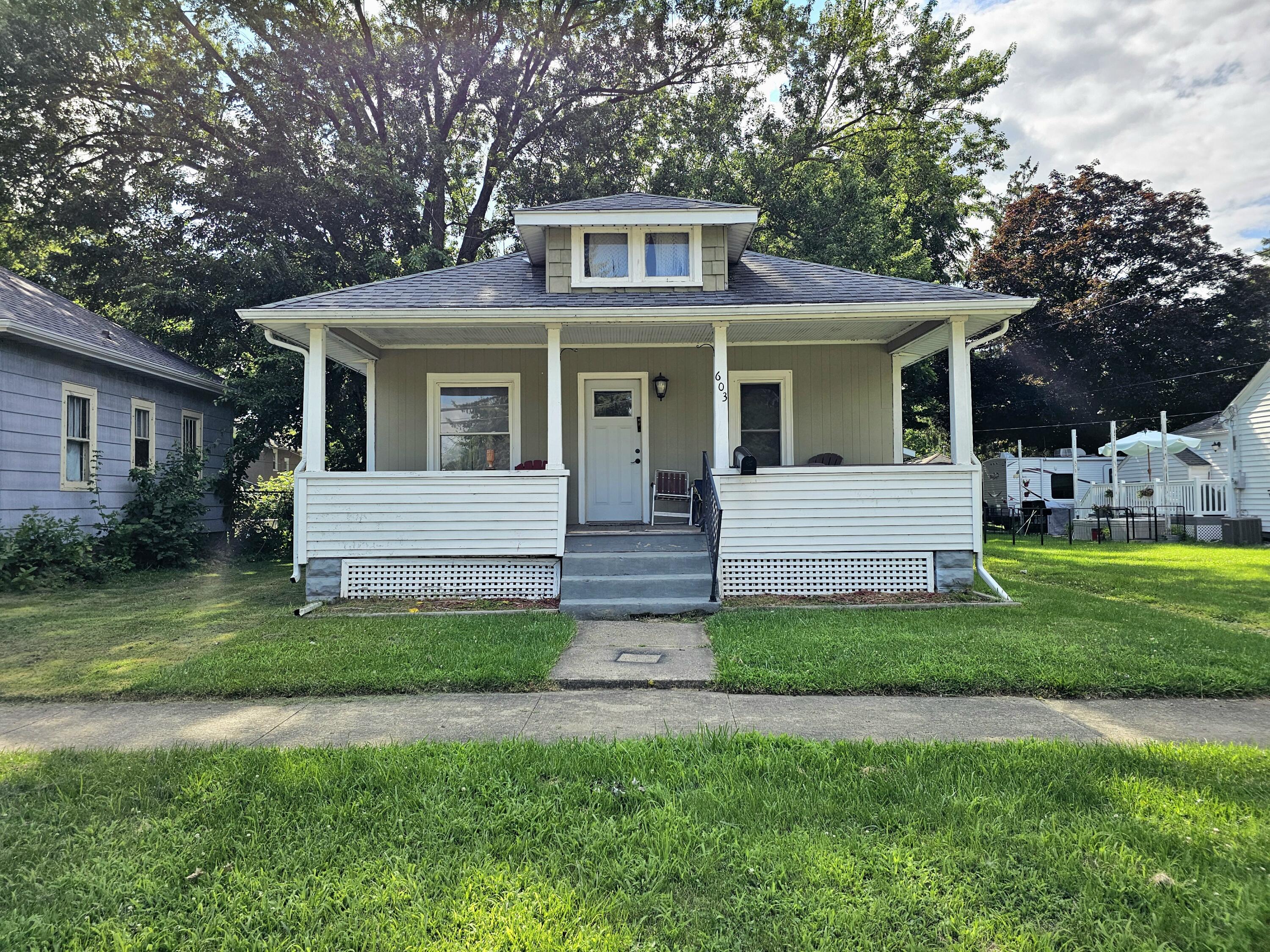 603 South Constantine Street Three Rivers, MI 49093 - Photo 2 of 13 20240718_170502