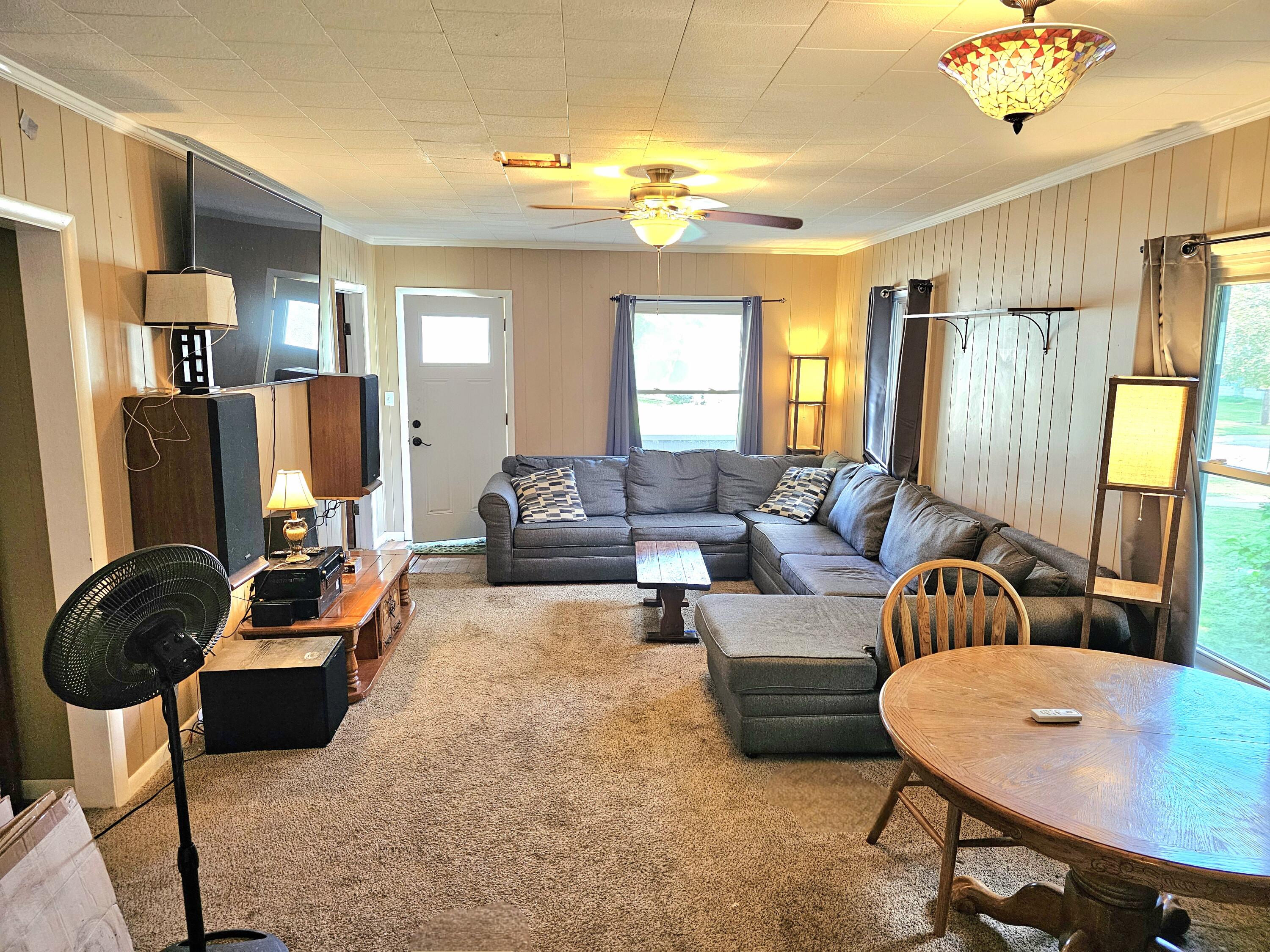 603 South Constantine Street Three Rivers, MI 49093 - Photo 6 of 13 20240718_165857